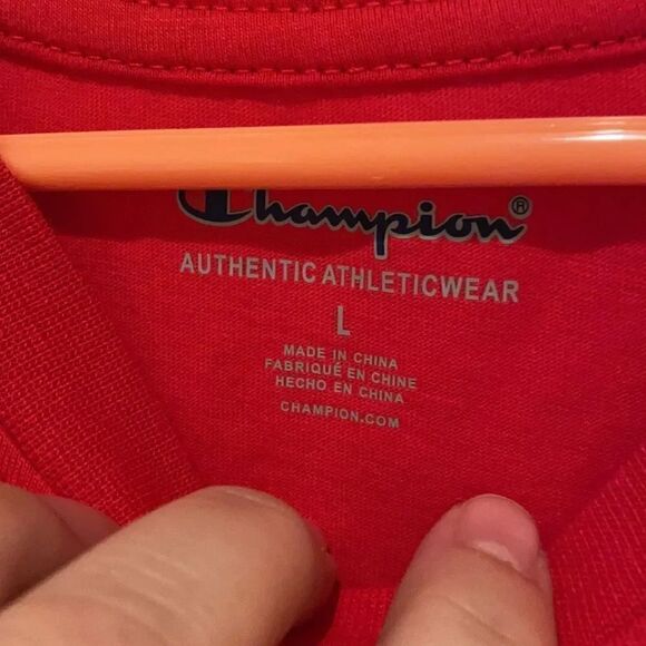 Never worn Champion tee L - Picture 2 of 3